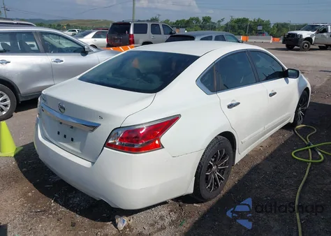2015 Nissan Altima 2.5 S z USA, uszkodzony, nr VIN 1N4AL3AP2FC418047